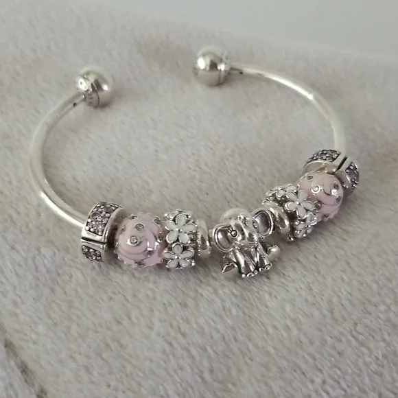 ♥️ EUC Pandora Elephant Cupcake Flower charm bracelet - Picture 3 of 9